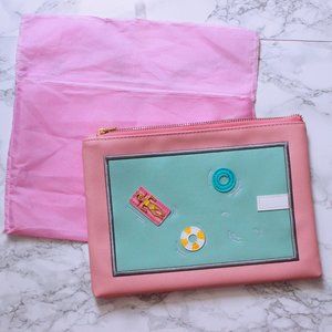 Studio DIY Can't Clutch This Pool Clutch with Pin